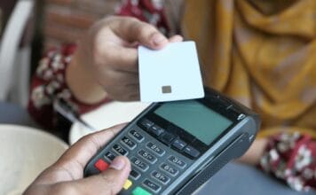 Mobilna kasa fiskalna z terminalem płatniczym