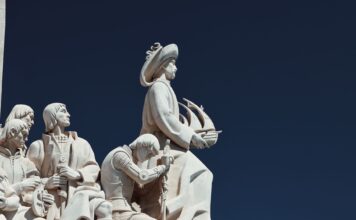 Trzy etapy obrzędu inicjacji: wyłączenie, próba i powrót do wspólnoty
